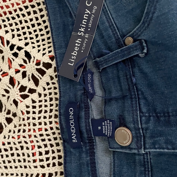 Size 18 Bandolino embroidered cropped jeans - Picture 4 of 7